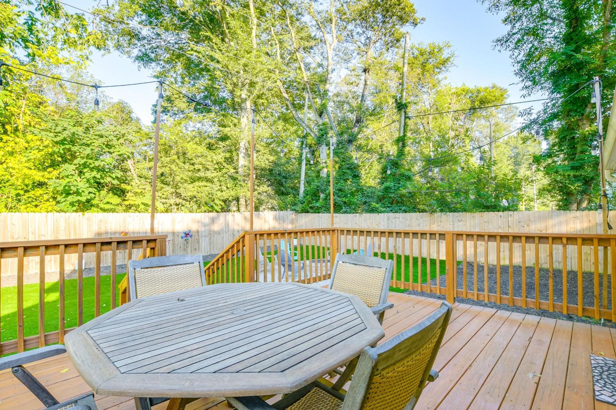 Greenville Escape With Deck And Fire Pit! Exterior photo
