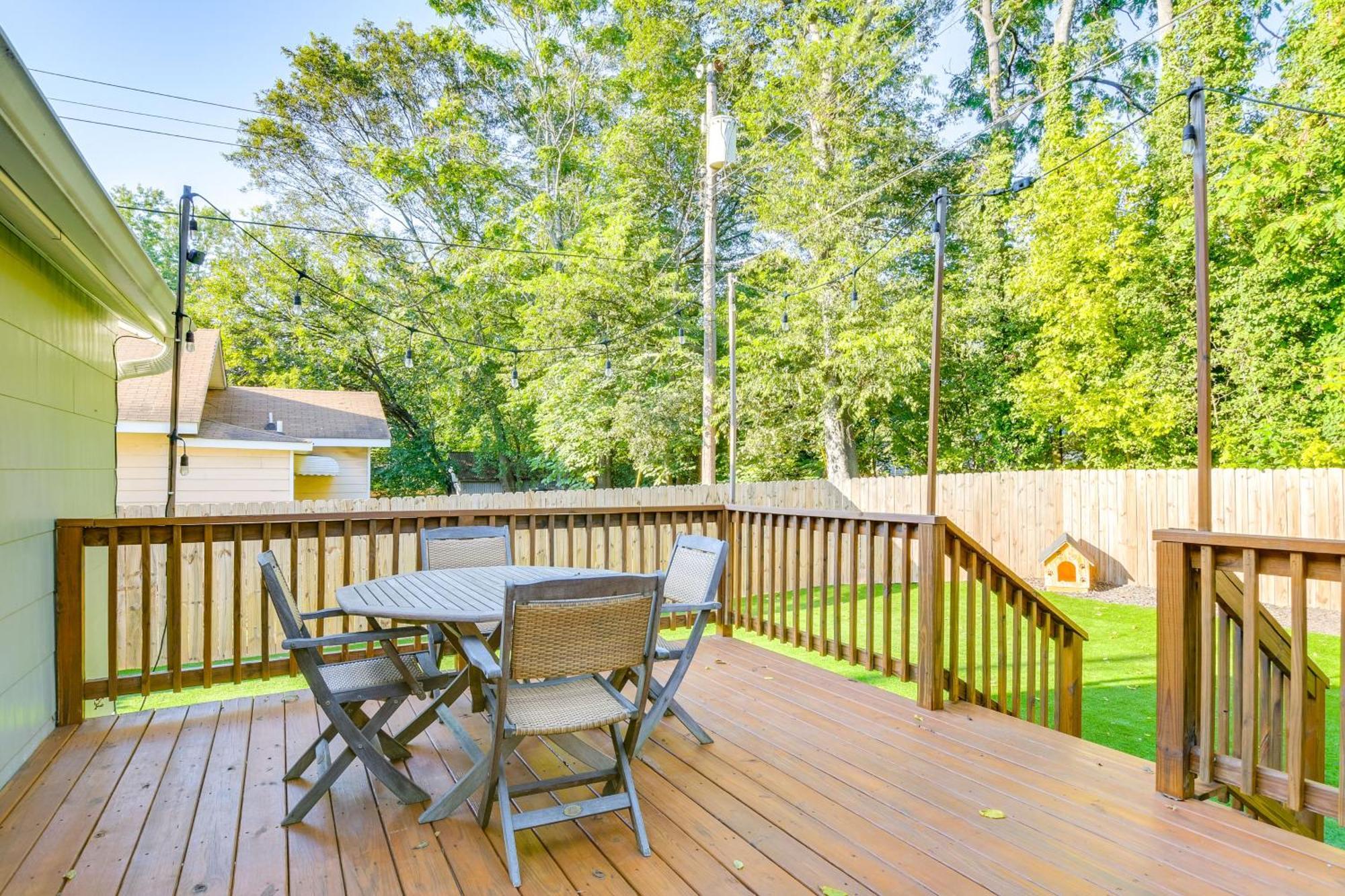 Greenville Escape With Deck And Fire Pit! Exterior photo